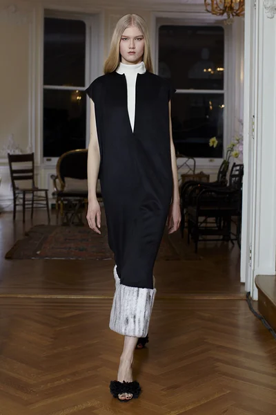 Look 13